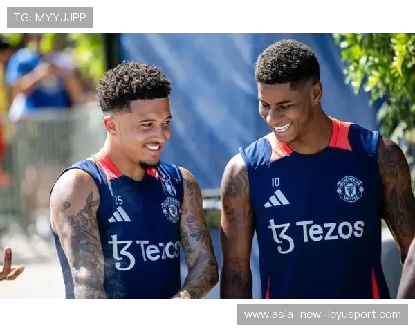 曼联与巴黎的转会风波，桑乔或被送走，曼联巴黎阵容