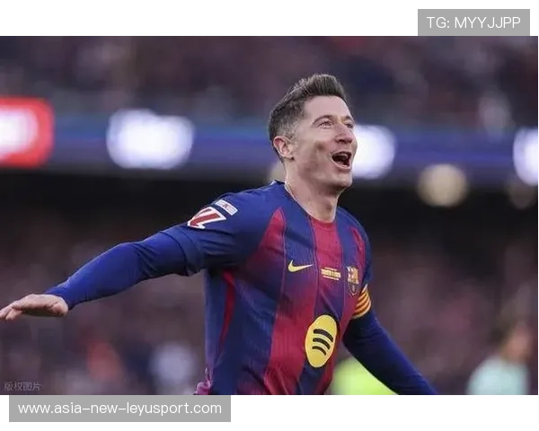 巴萨莱万脚底轻点间接助攻费兰破门：一场细节之美的软文解码